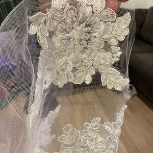 Classic White Lace Veil
